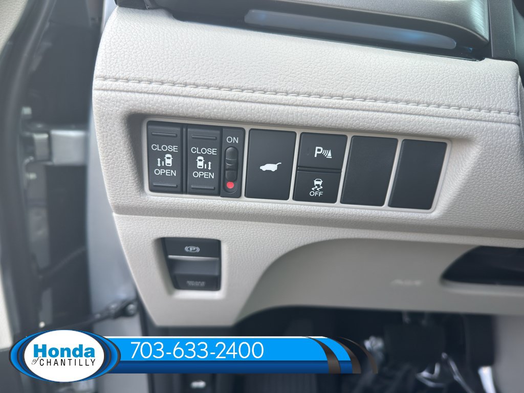 New 2026 Honda Odyssey Touring image 22