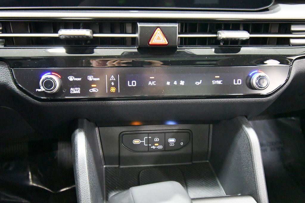Certified 2026 Kia Sportage SX AWD/4WD image 26