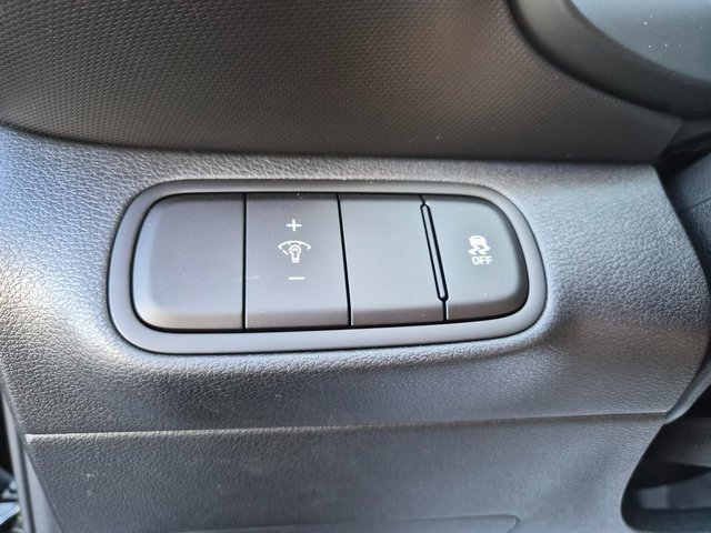 New 2026 Hyundai Venue SE image 16