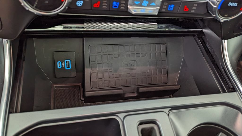 Certified 2022 Ford F150 Raptor w/ Equipment Group 801A High AWD/4WD image 32