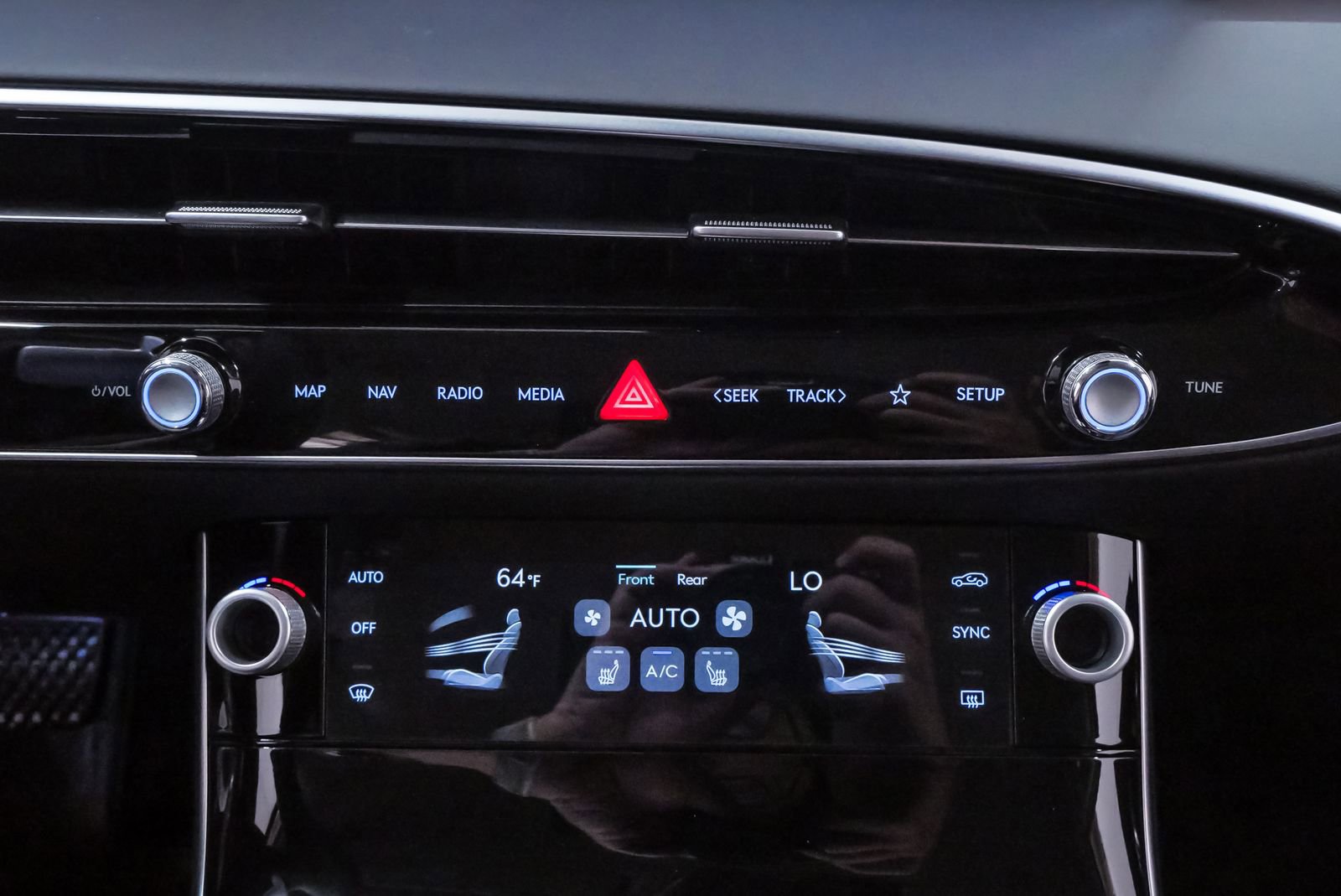 Certified 2026 Genesis GV70 2.5T image 16