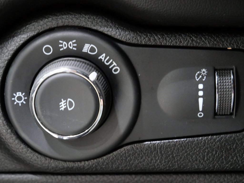 Used 2022 Dodge Durango R/T w/ Blacktop Package image 15