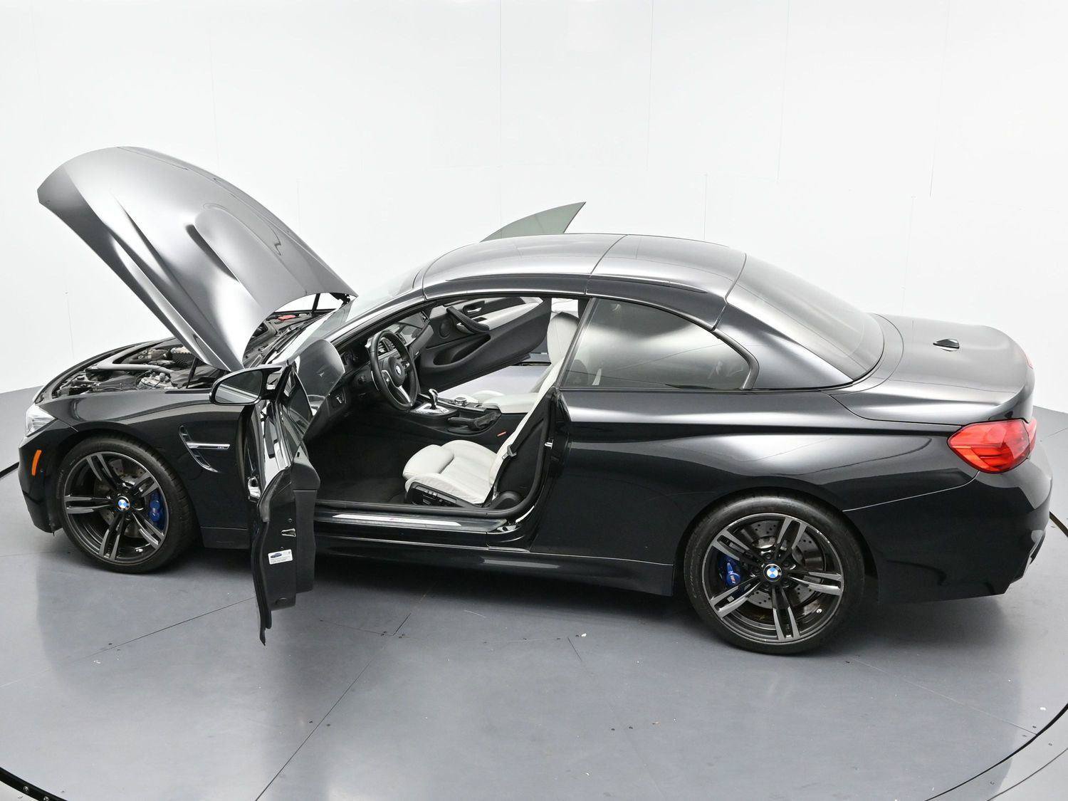 Used 2015 BMW M4 Convertible RWD image 40