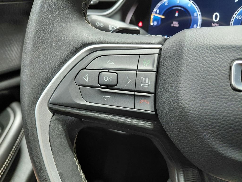 Used 2024 Jeep Grand Cherokee L Laredo AWD/4WD image 34