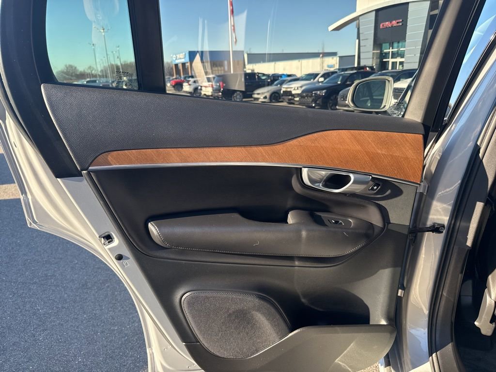 Used 2024 Volvo XC90 B5 Plus image 31