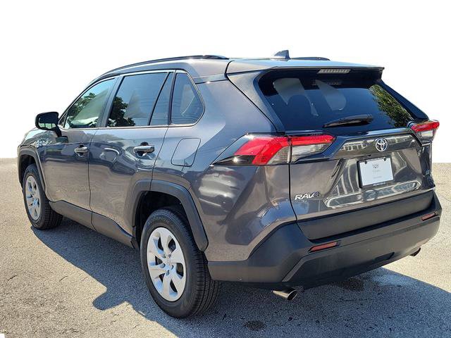 Used 2019 Toyota RAV4 LE image 18