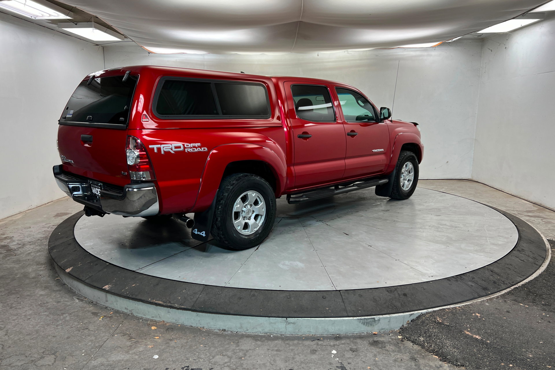 Used 2014 Toyota Tacoma w/ TRD Off-Road Package image 5