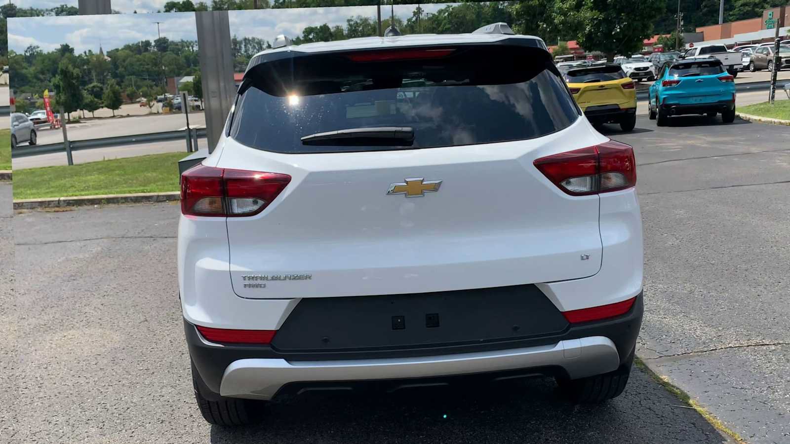 Certified 2022 Chevrolet TrailBlazer LT w/ Convenience Package AWD/4WD image 7