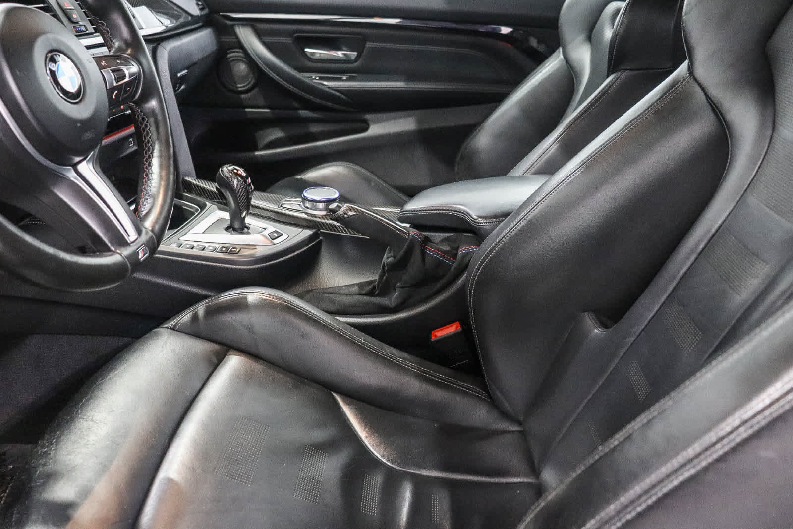Used 2020 BMW M4 Coupe w/ Competition Package RWD image 21