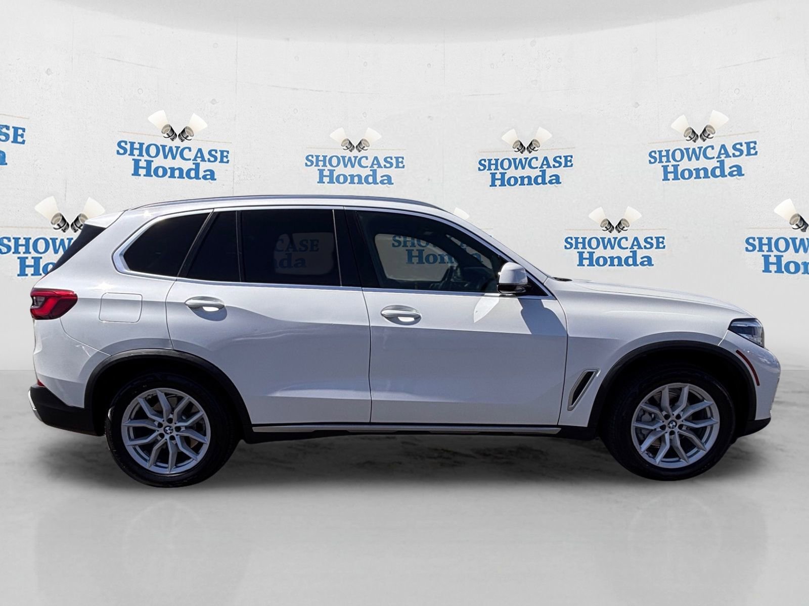 Used 2019 BMW X5 xDrive40i w/ Convenience Package AWD/4WD image 9