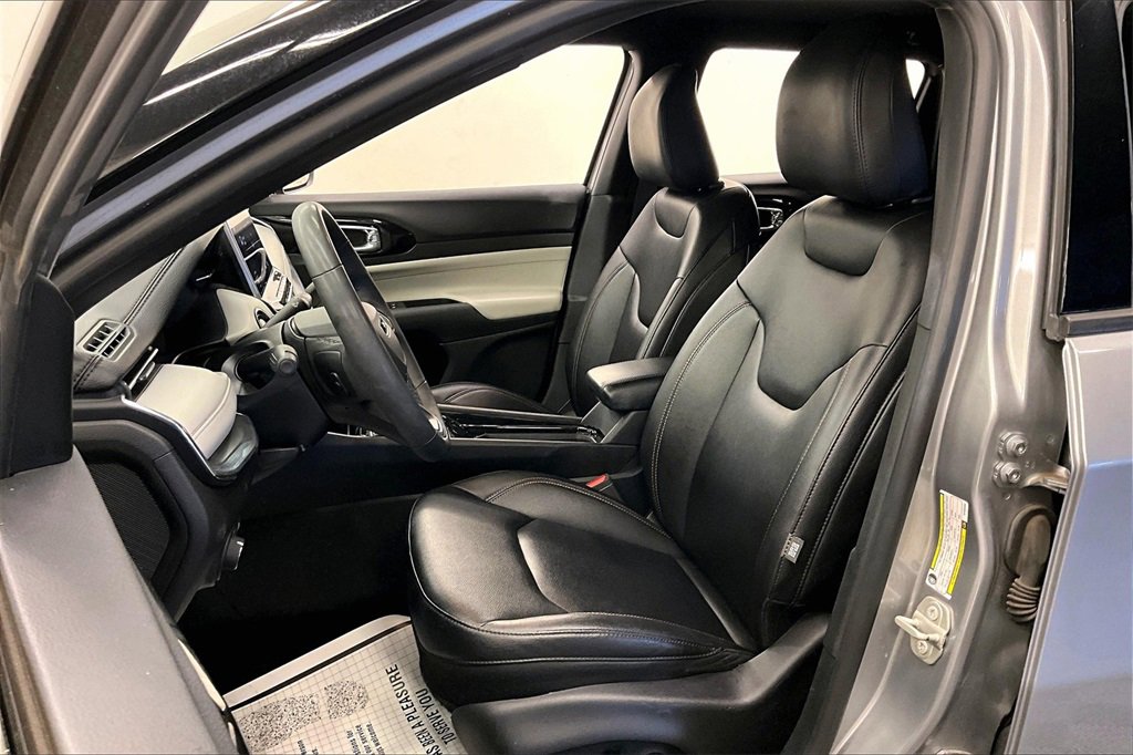 Used 2024 Jeep Compass Limited image 21