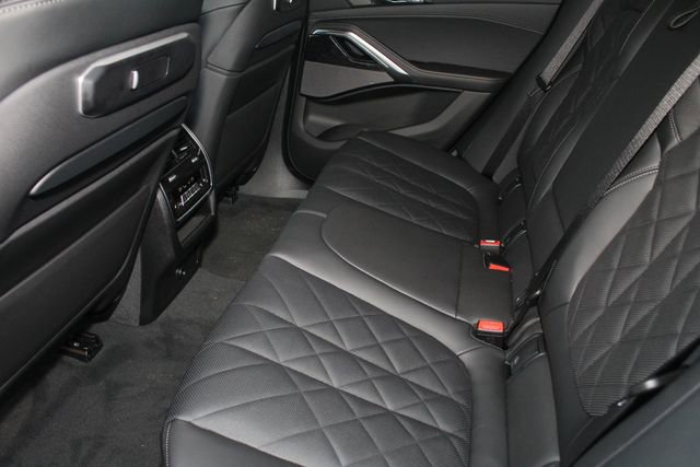New 2026 BMW X6 xDrive40i w/ Executive Package image 22