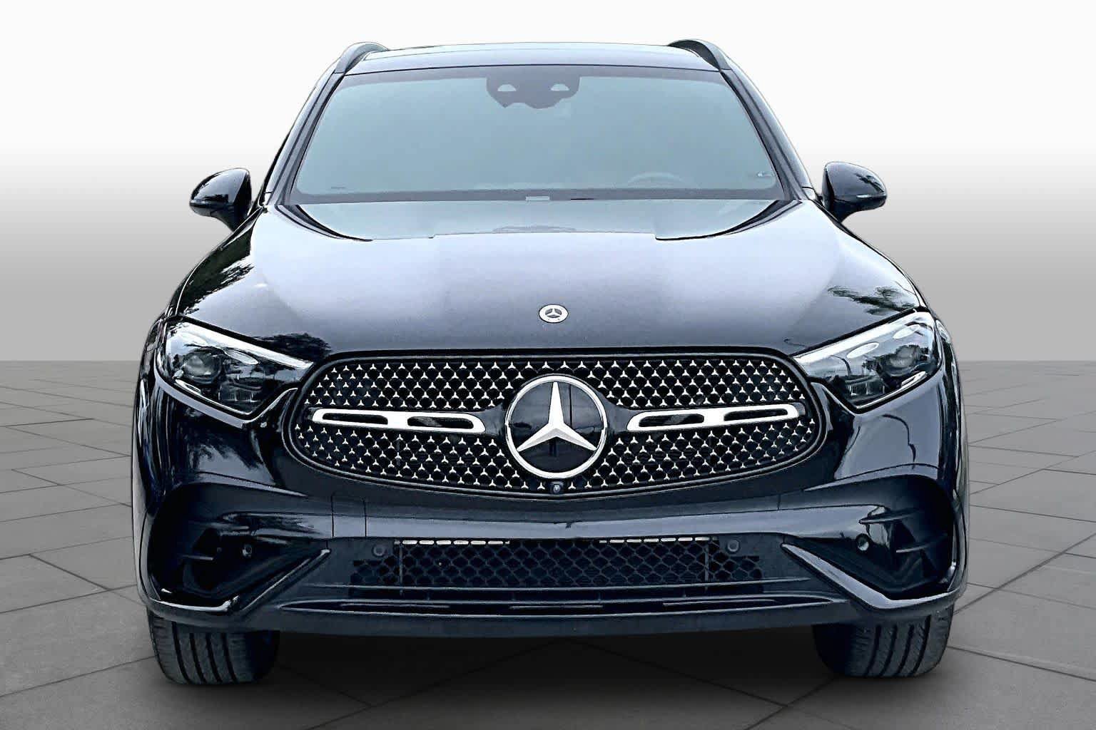 Used 2023 Mercedes-Benz GLC 300 image 4