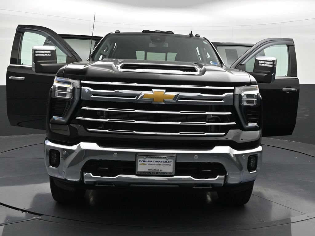 Used 2024 Chevrolet Silverado 2500 LTZ w/ LTZ Convenience Package AWD/4WD image 44