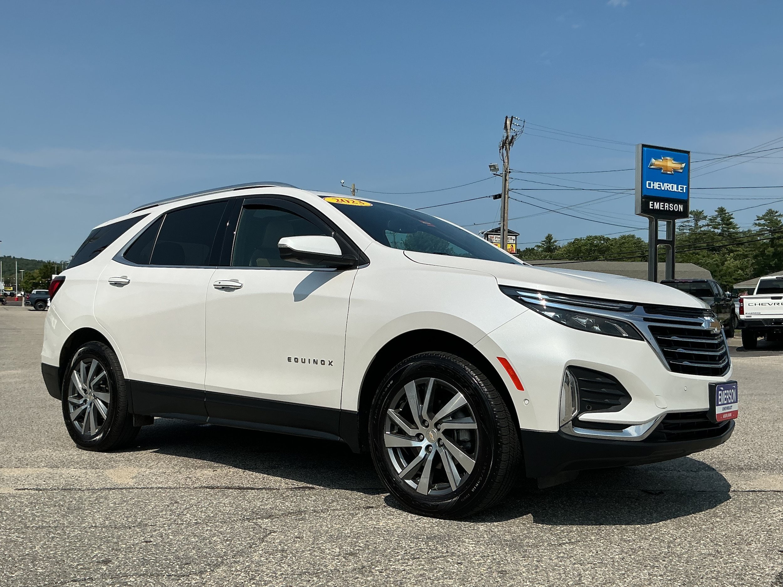 Certified 2023 Chevrolet Equinox Premier AWD/4WD image 3