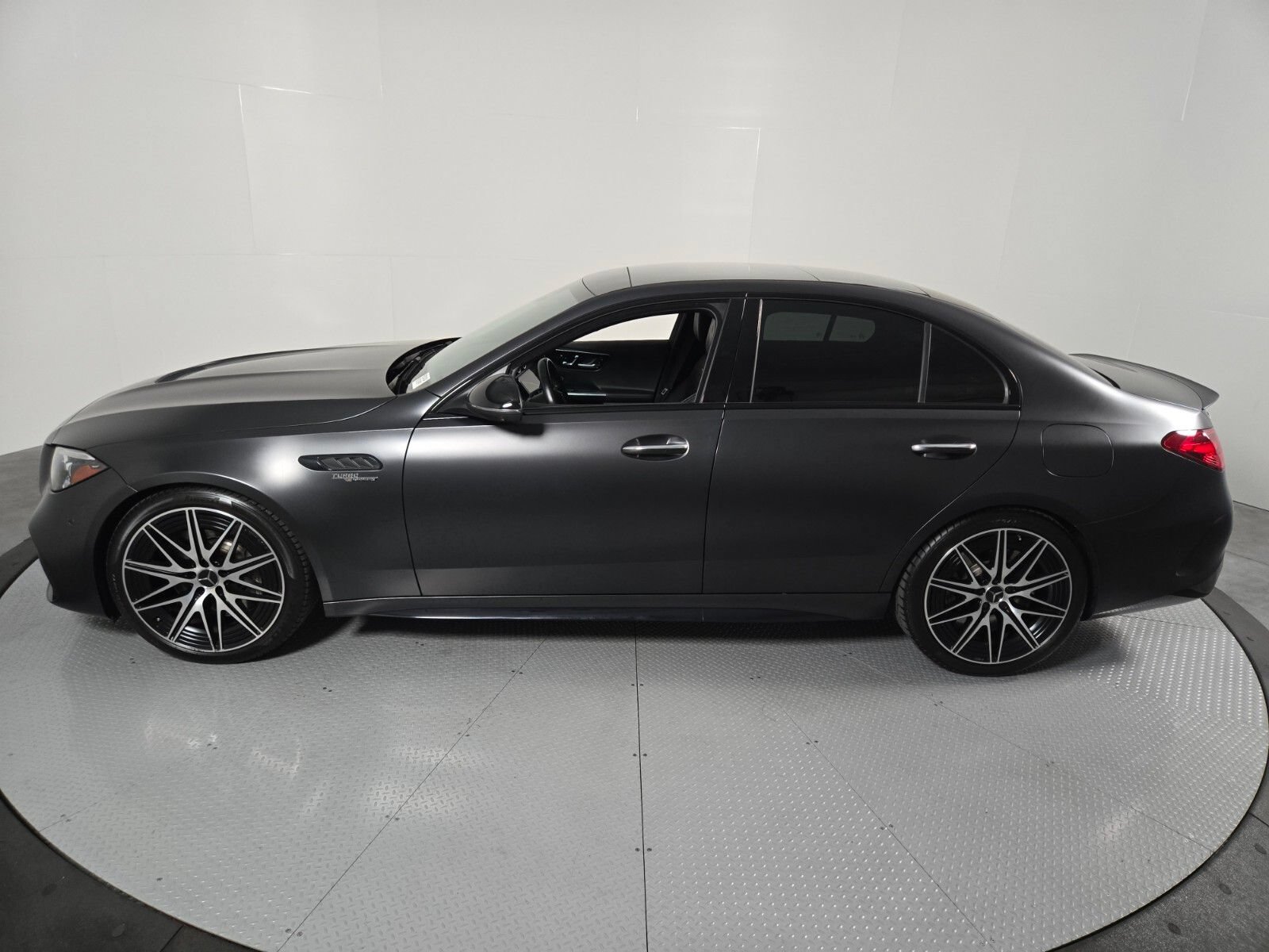Used 2024 Mercedes-Benz C 63 AMG S image 16
