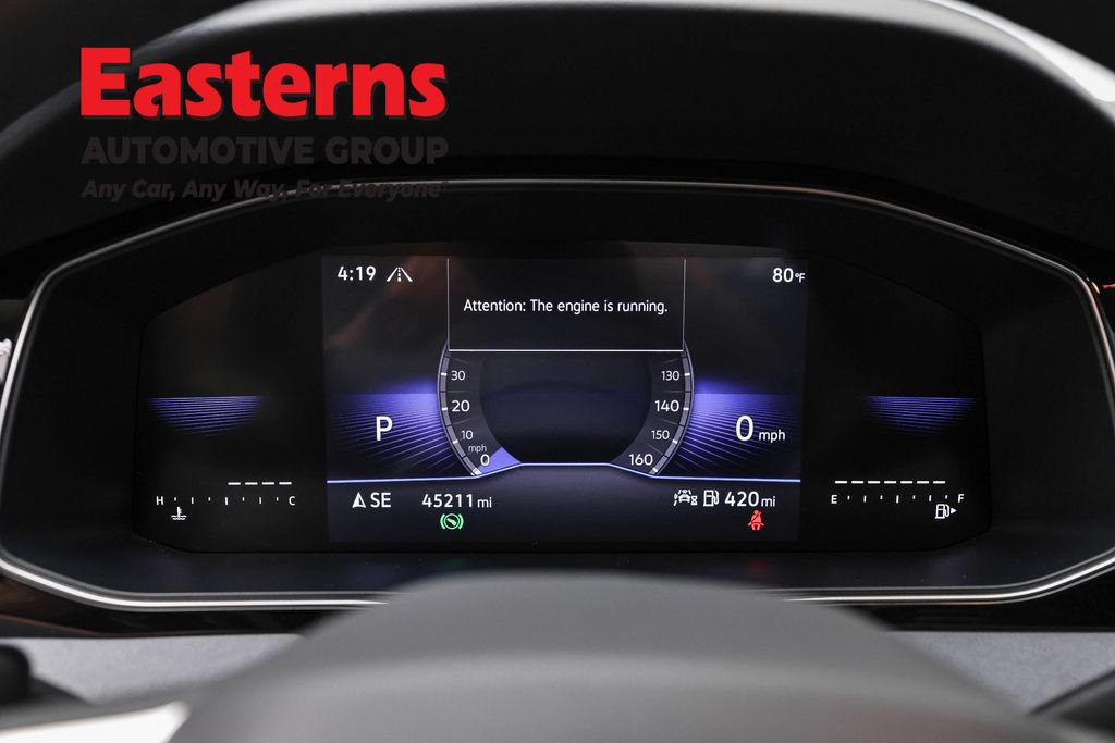 Used 2025 Volkswagen Jetta SE FWD image 18