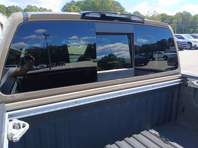 Used 2021 Nissan Titan PRO-4X w/ Pro-4x Convenience Package AWD/4WD image 8
