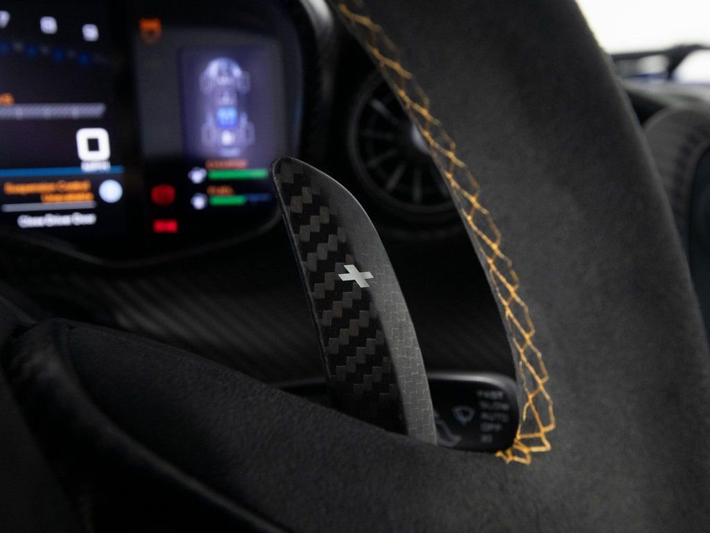 Used 2015 McLaren P1 image 31