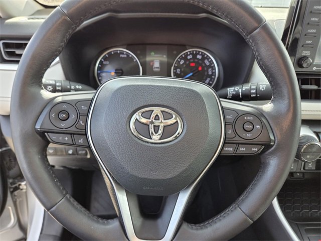 Used 2021 Toyota RAV4 XLE w/ Convenience Package image 18