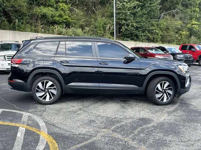 Used 2024 Volkswagen Atlas SE FWD image 2