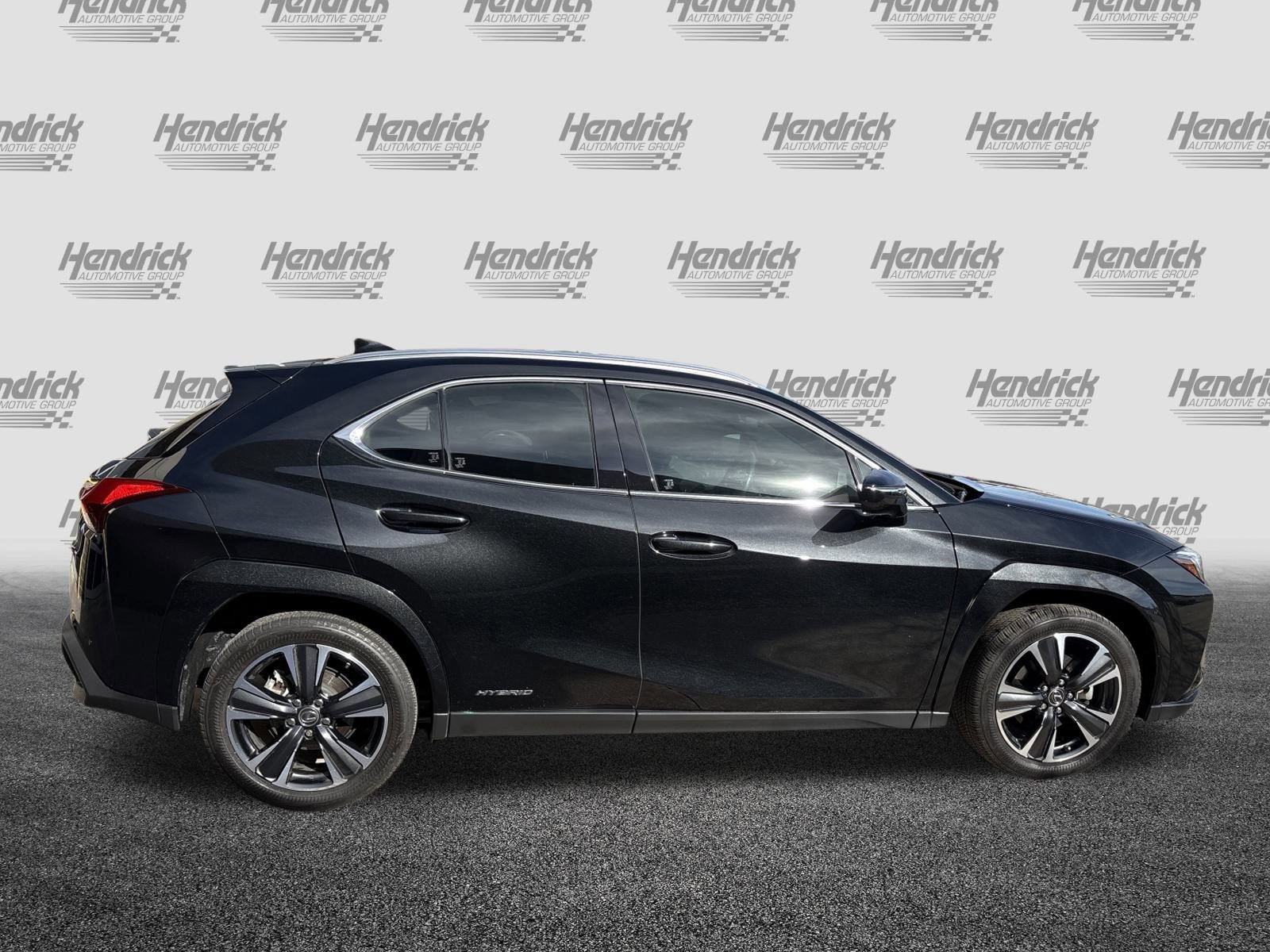 Used 2022 Lexus UX 250h w/ Premium Package image 11