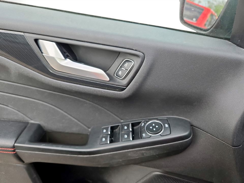 Used 2025 Ford Escape ST-Line AWD/4WD image 22