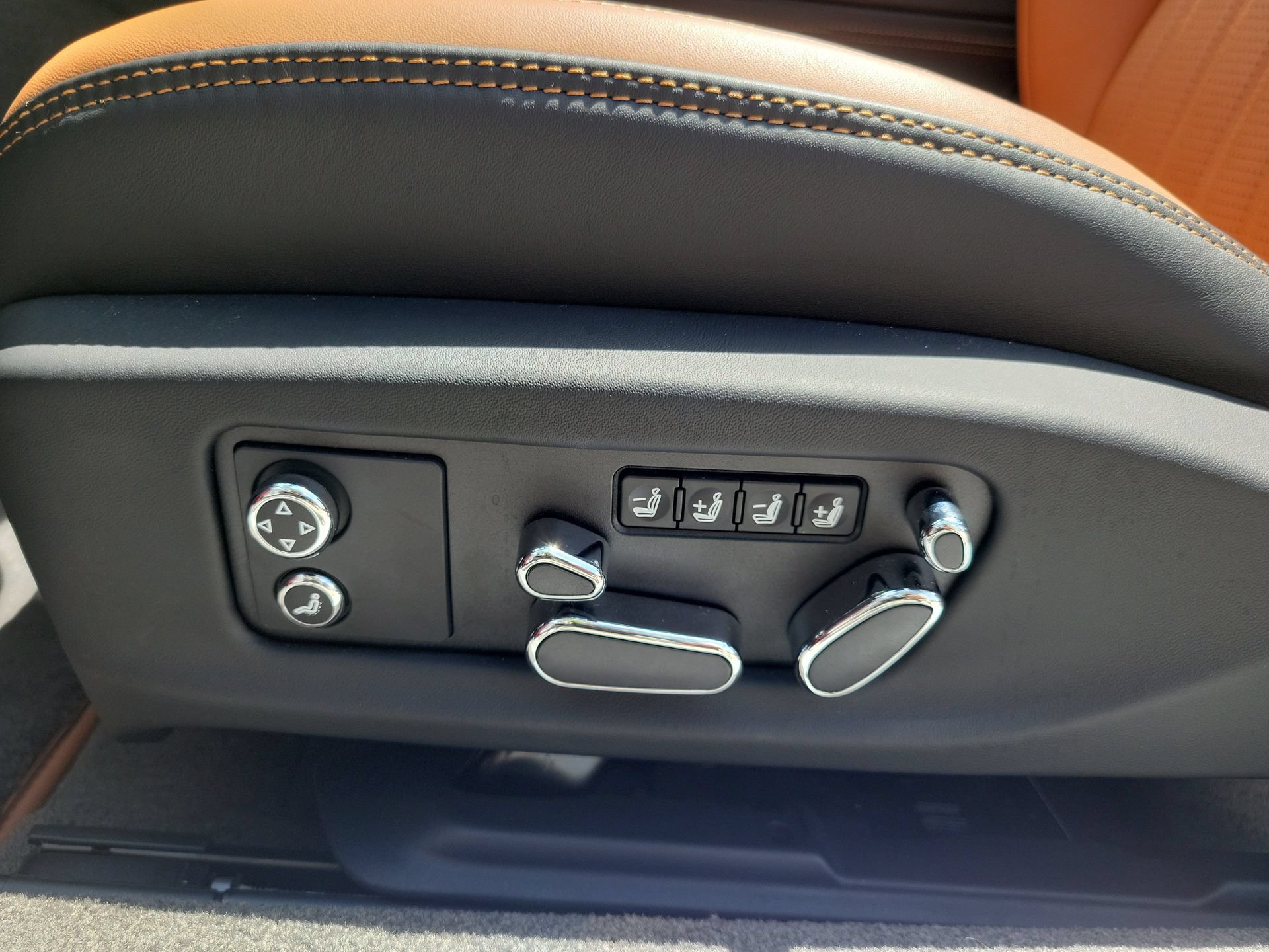 New 2026 Bentley Continental GTC AWD/4WD image 25