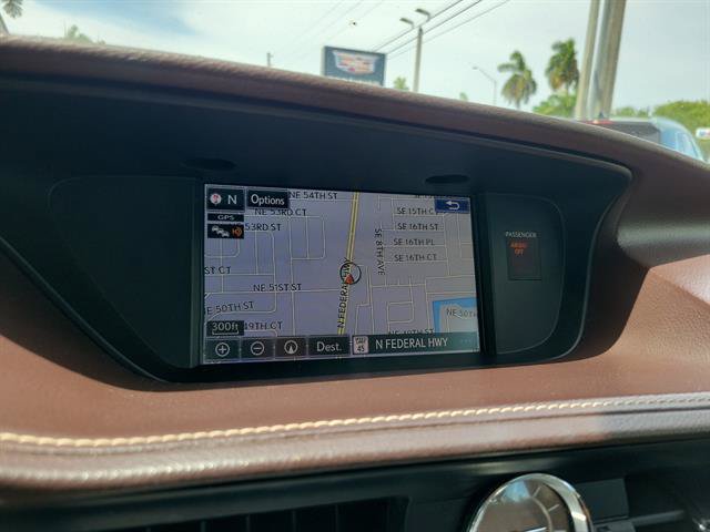 Used 2016 Lexus ES 350 w/ Luxury Package w/Wood Trim FWD image 44