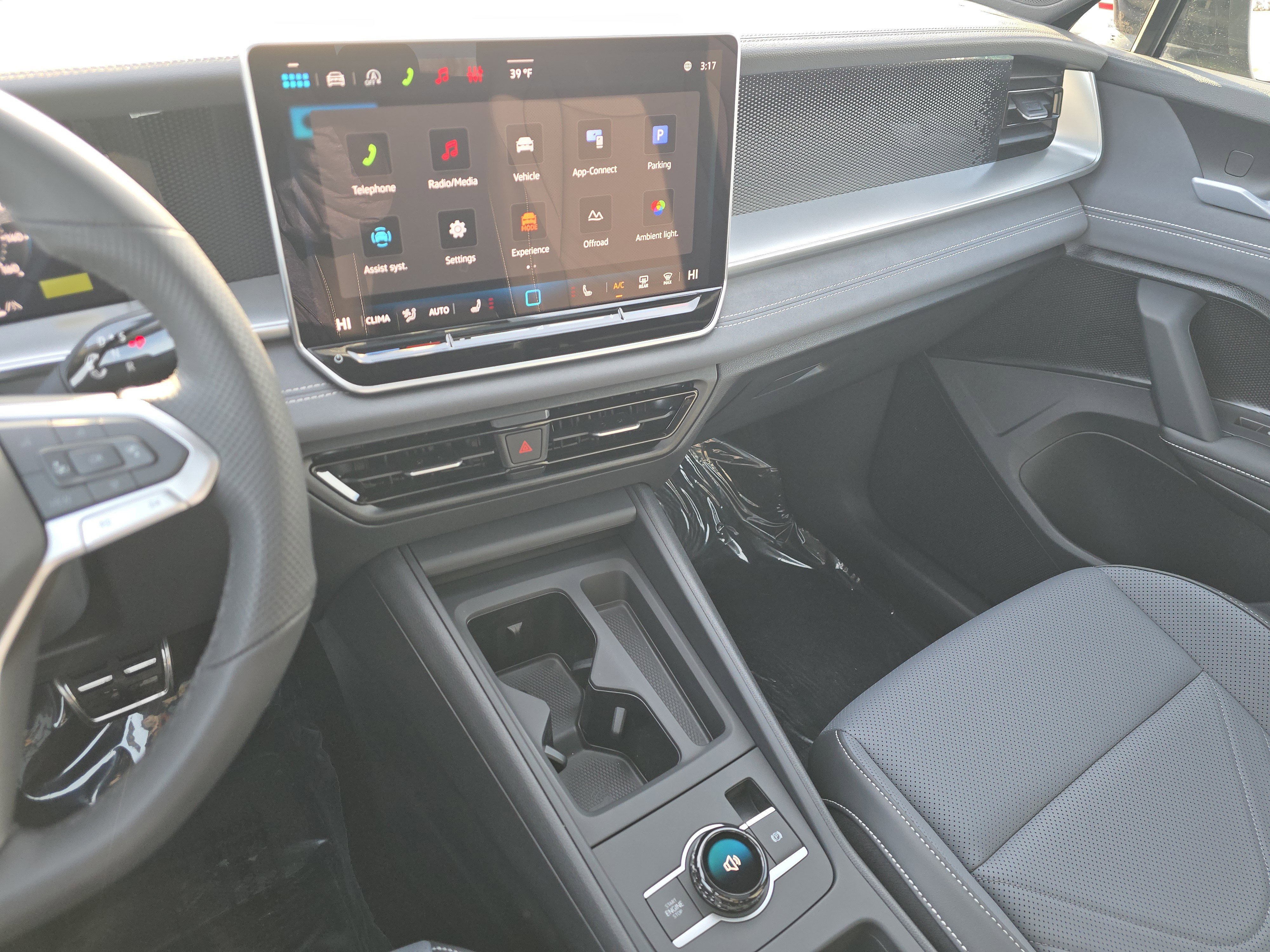 New 2026 Volkswagen Tiguan SE R-Line image 22