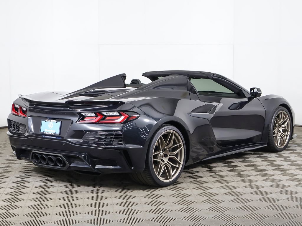 Used 2024 Chevrolet Corvette Z06 w/ Stealth Interior Trim Package RWD image 13