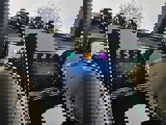 Used 2025 Mercedes-Benz GLC 300 GLC 300 image 28