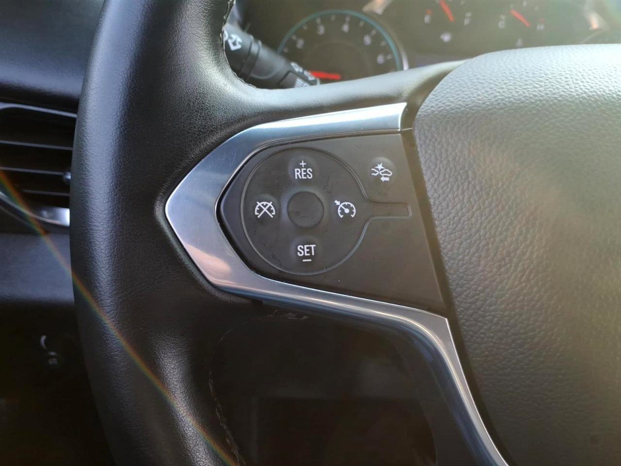 Used 2023 Chevrolet Traverse LT FWD image 20