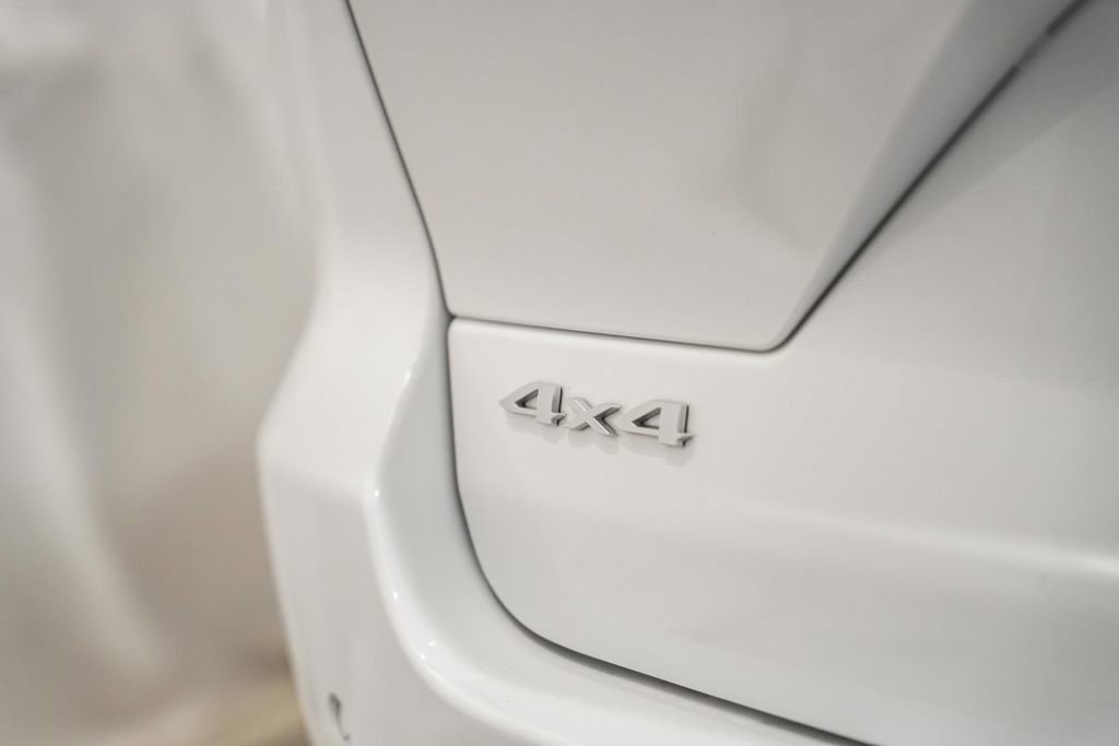 Certified 2024 Jeep Grand Cherokee Summit image 10