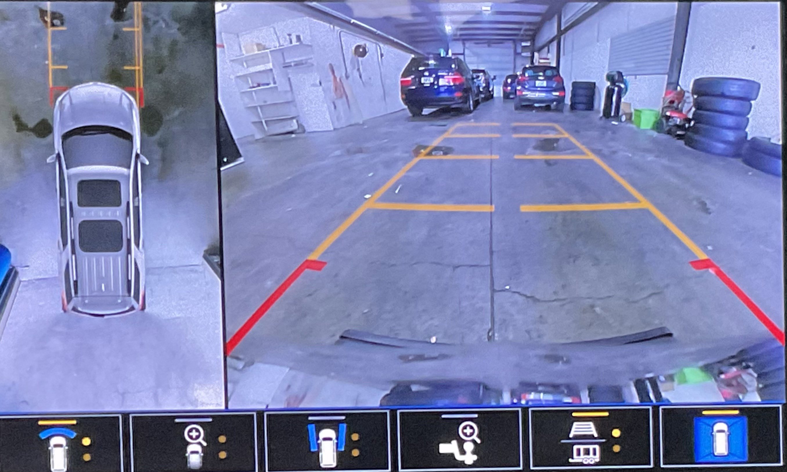 Used 2023 Chevrolet Traverse Premier image 16