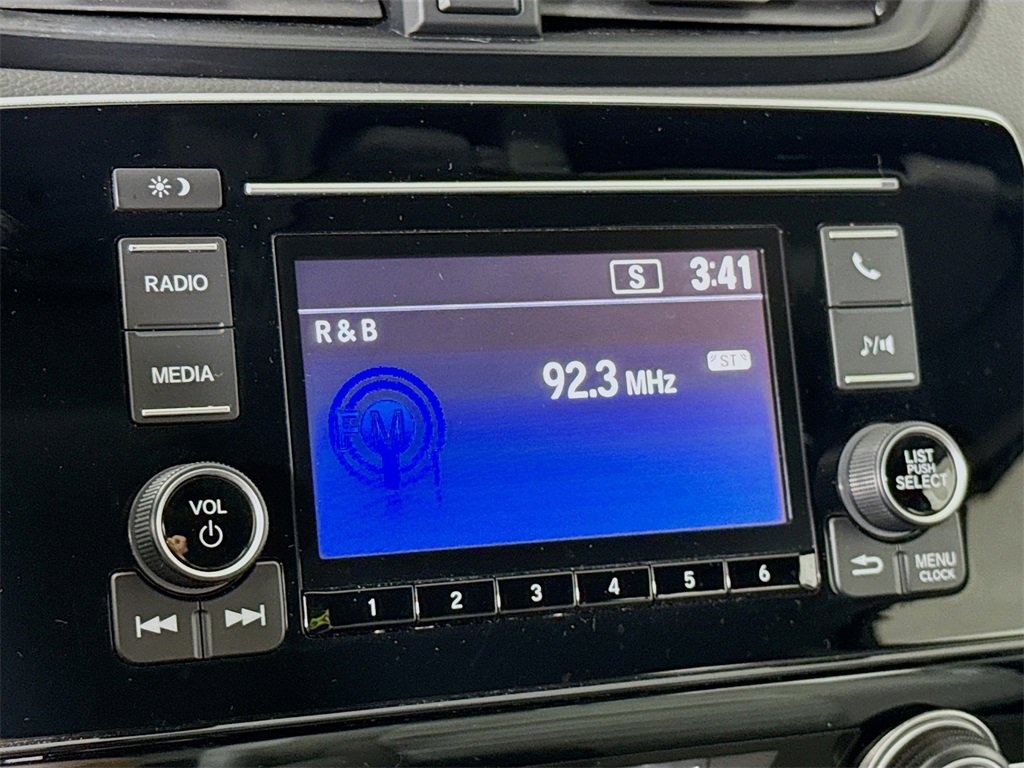 Used 2019 Honda CR-V LX image 6