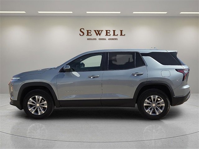 Used 2025 Chevrolet Equinox LT image 2