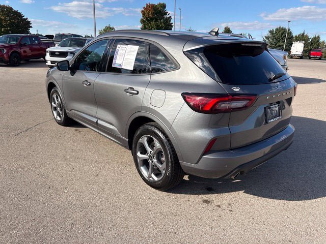 Used 2024 Ford Escape ST-Line w/ Tech Pack #1 AWD/4WD image 14