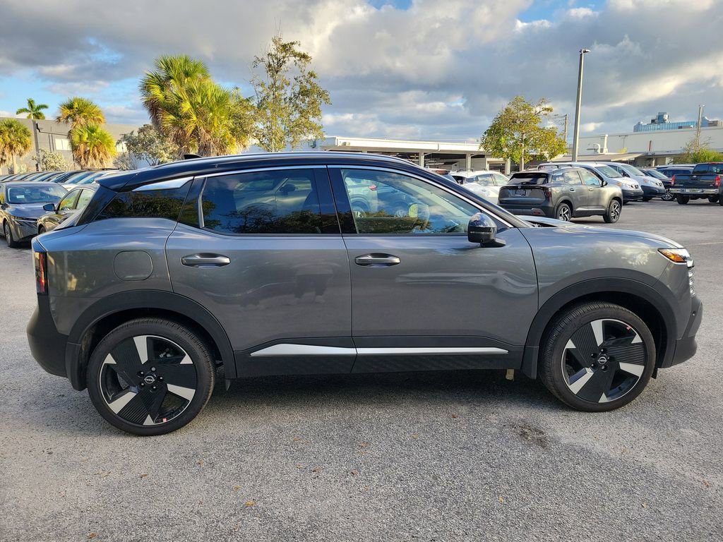 New 2025 Nissan Kicks SR image 8