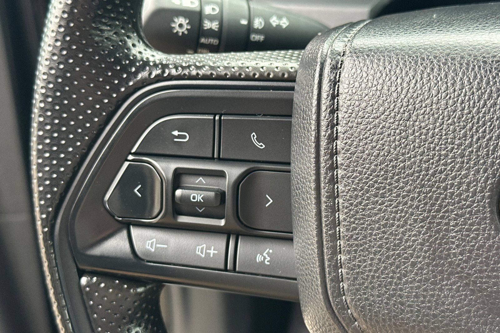 Certified 2025 Toyota Tacoma SR5 RWD image 36