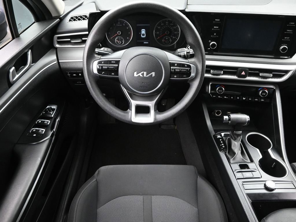 Used 2022 Kia K5 LXS image 13