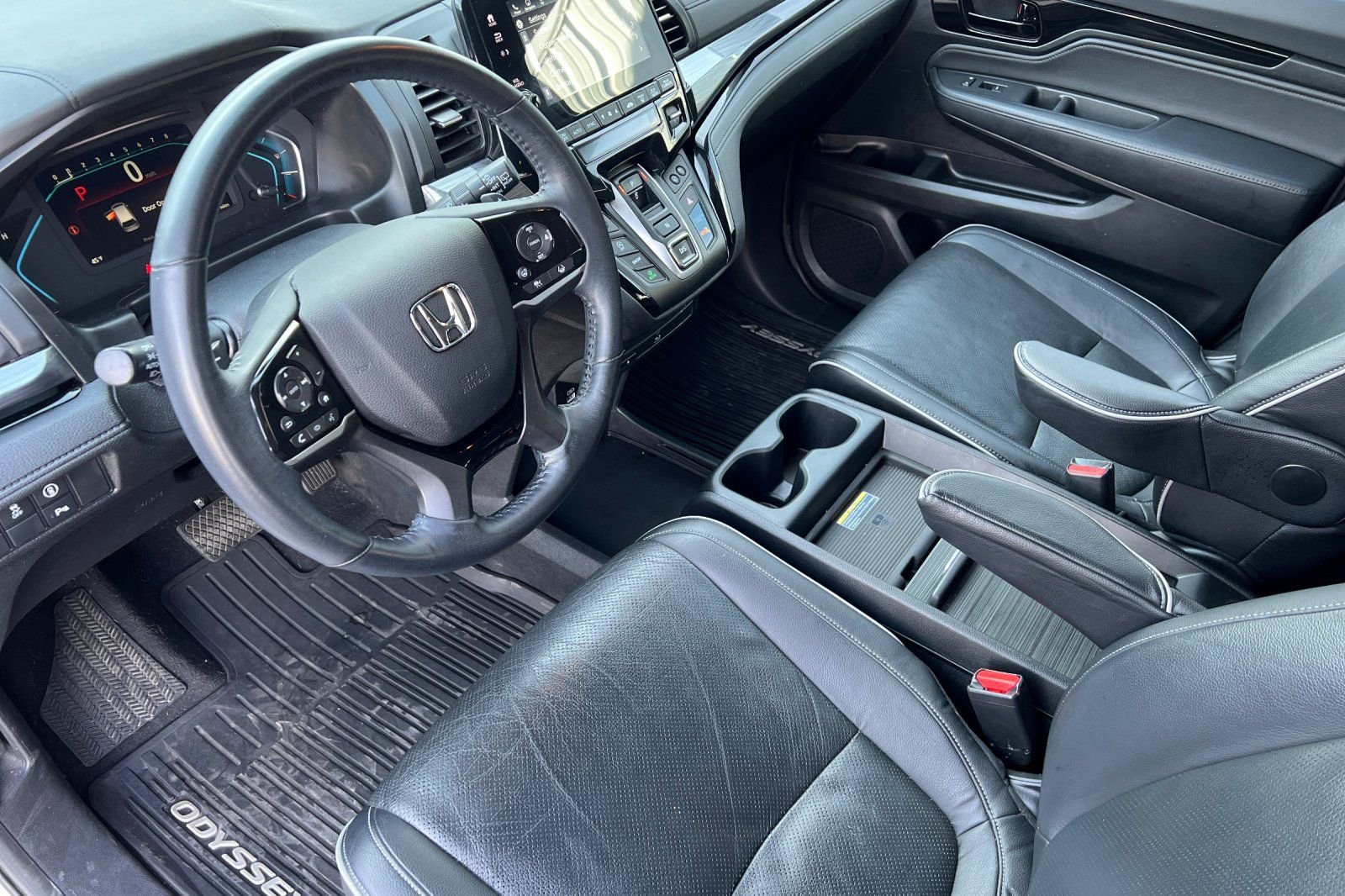 Used 2023 Honda Odyssey Elite image 9