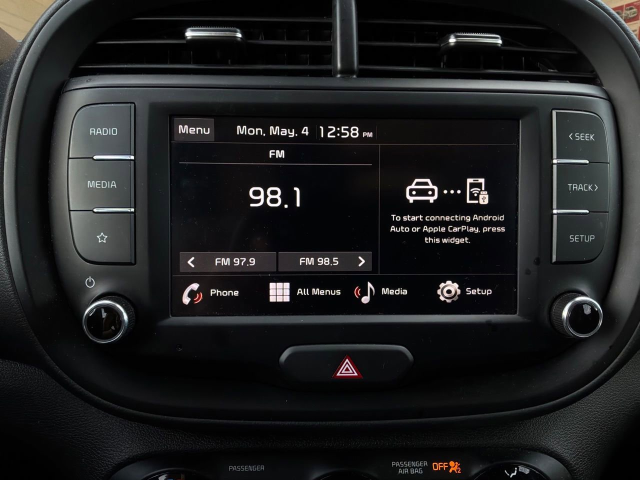 Used 2025 Kia Soul LX w/ LX Technology Package FWD image 26