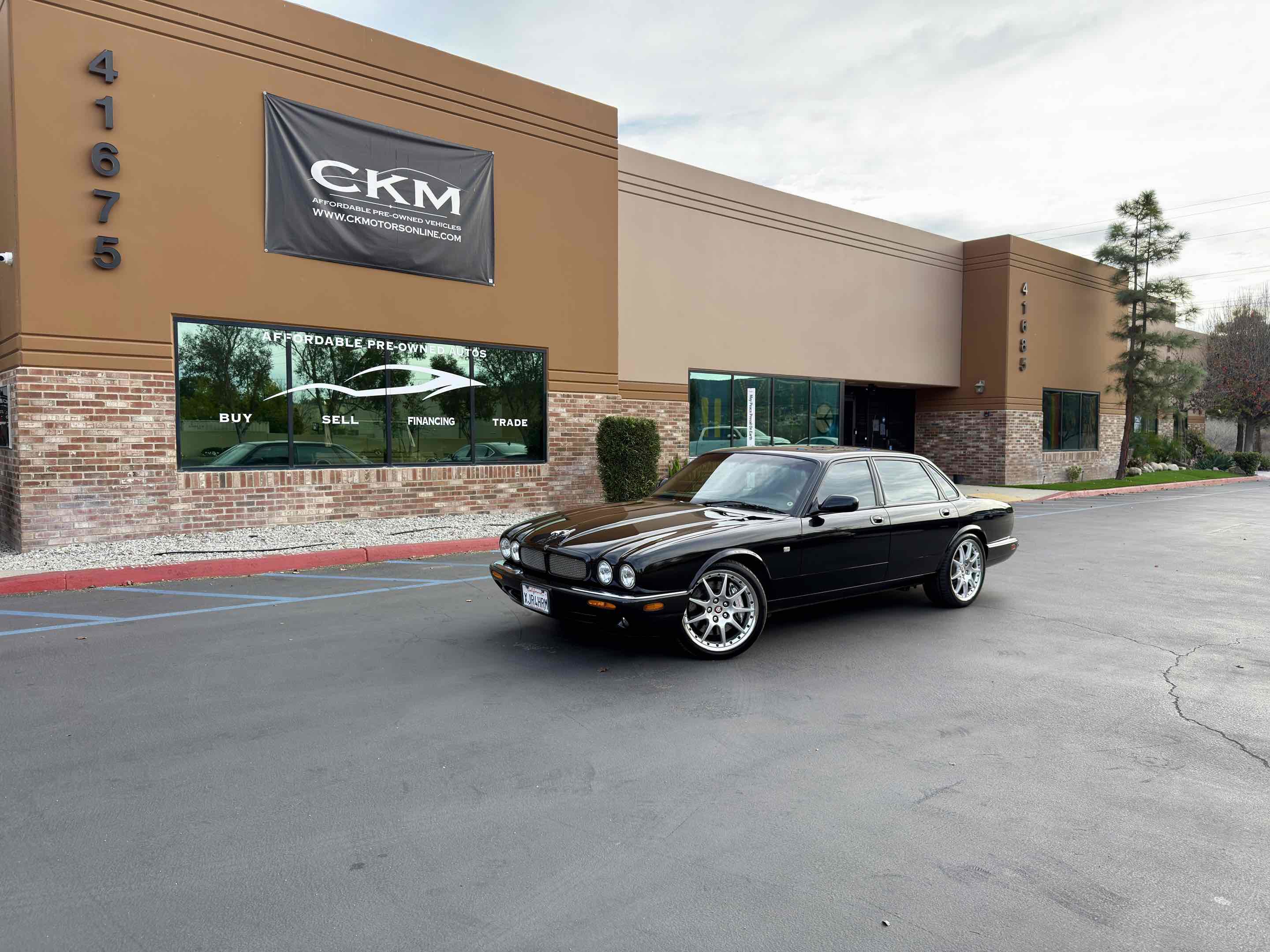 Used 2002 Jaguar XJ8 image 2