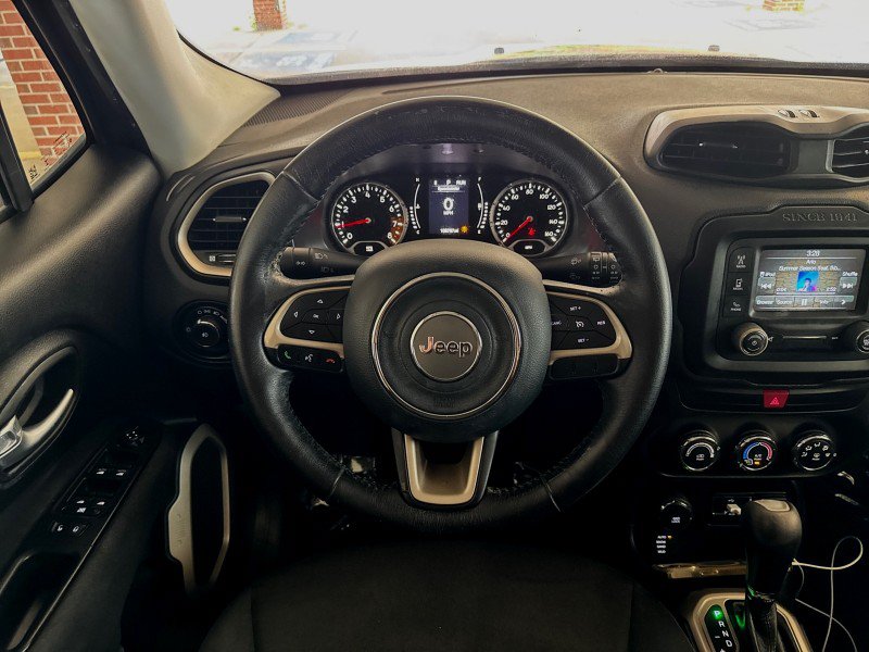 Used 2017 Jeep Renegade Latitude AWD/4WD image 15