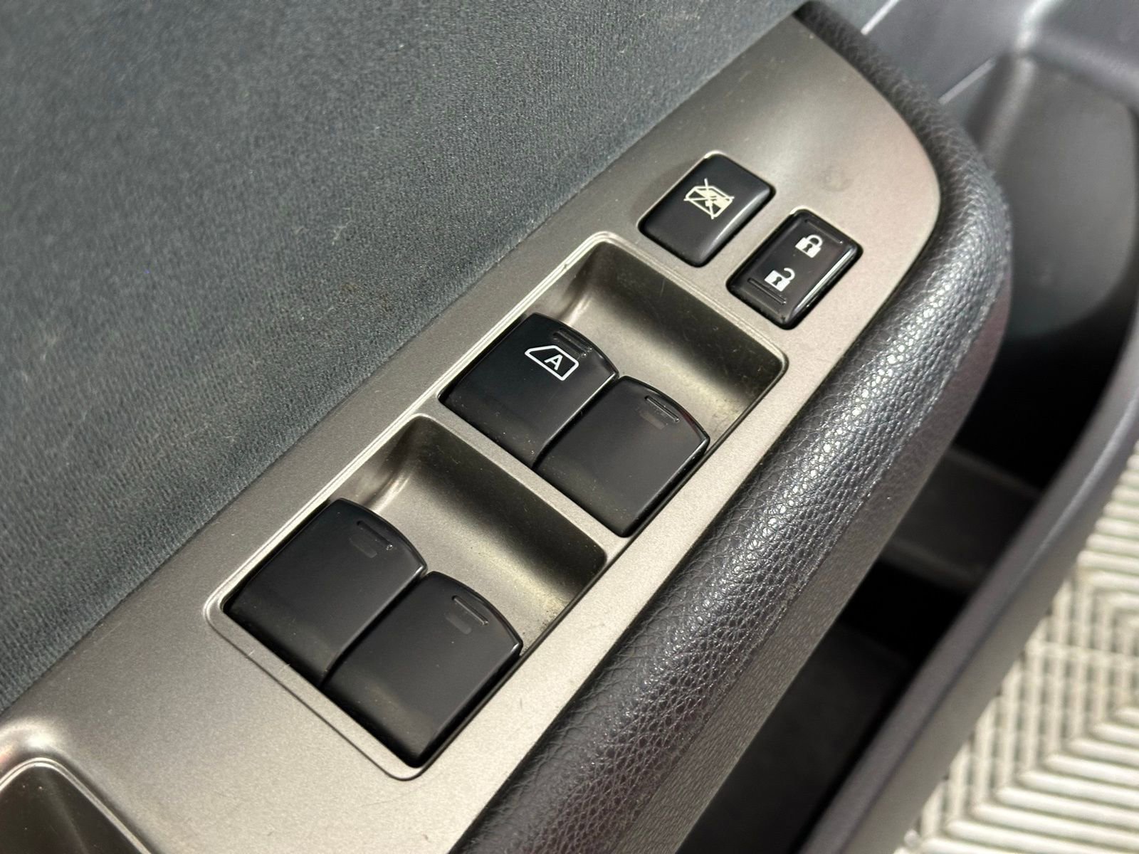 Used 2012 Nissan Versa 1.8 S w/ Plus Pkg image 25