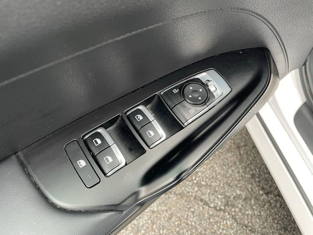 Used 2024 Kia K5 GT-Line image 11