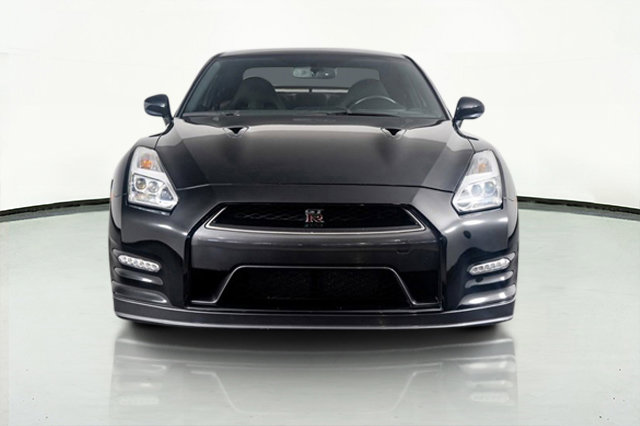 Used 2015 Nissan GT-R Premium image 20