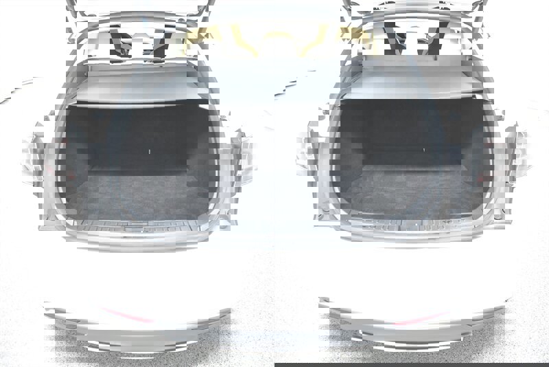 Used 2015 Tesla Model S 85D image 31