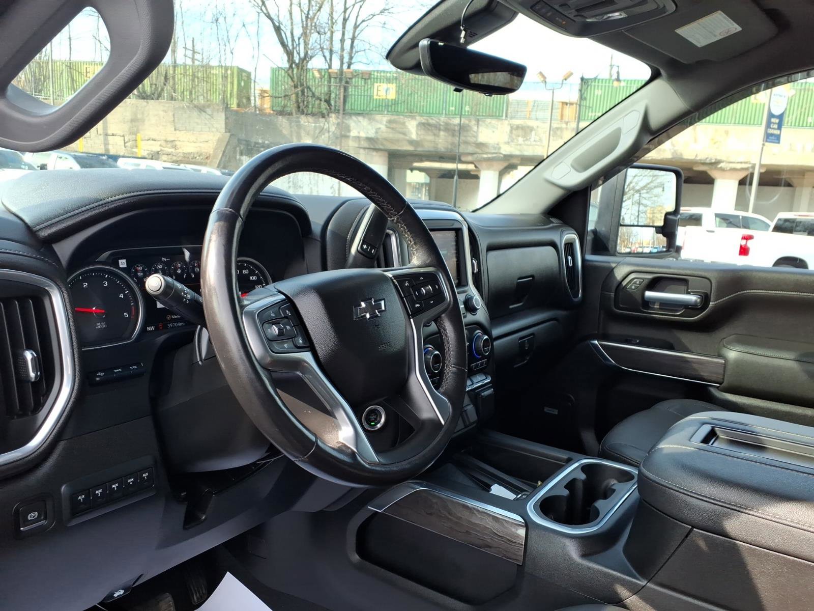 Used 2022 Chevrolet Silverado 2500 LTZ w/ LTZ Plus Package image 9